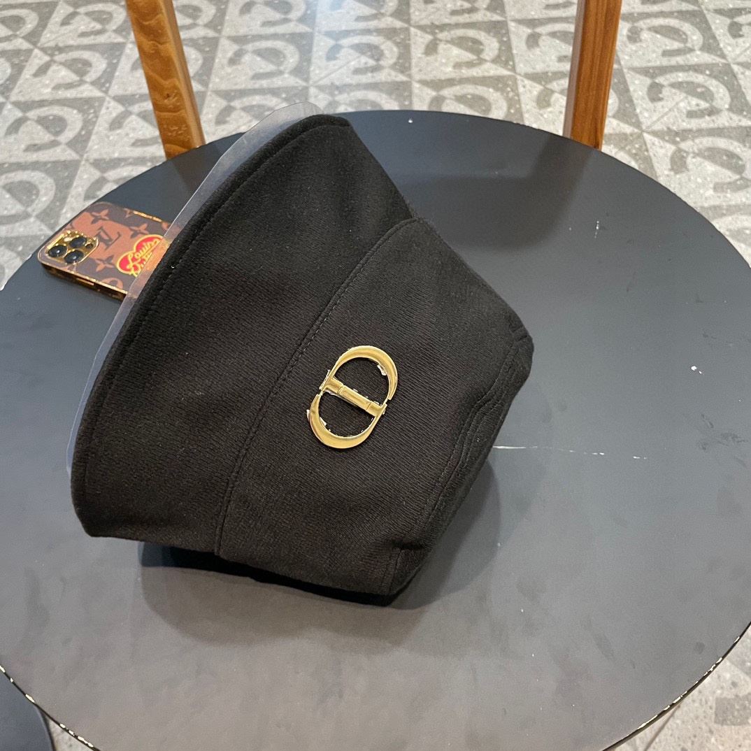 Christian Dior Caps